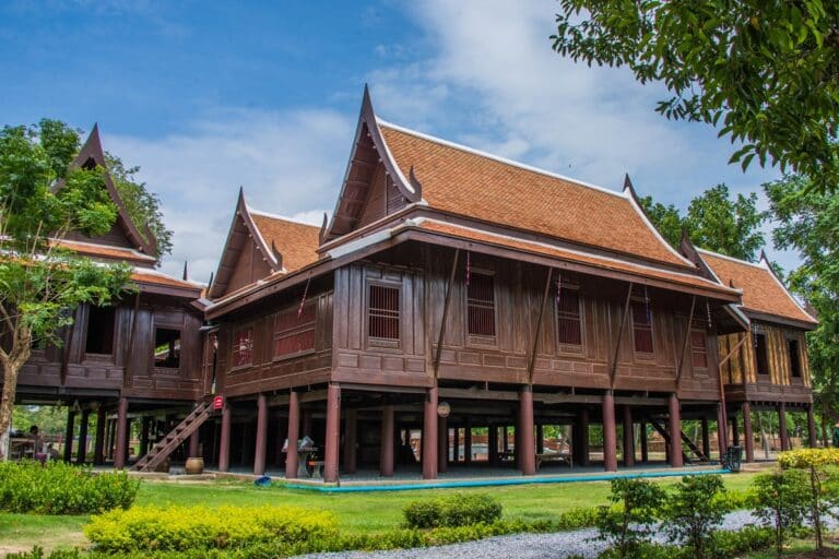 maison traditionnelle thaïlandaise