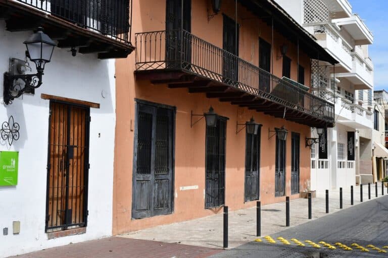 Maisons coloniales à Saint-Domingue