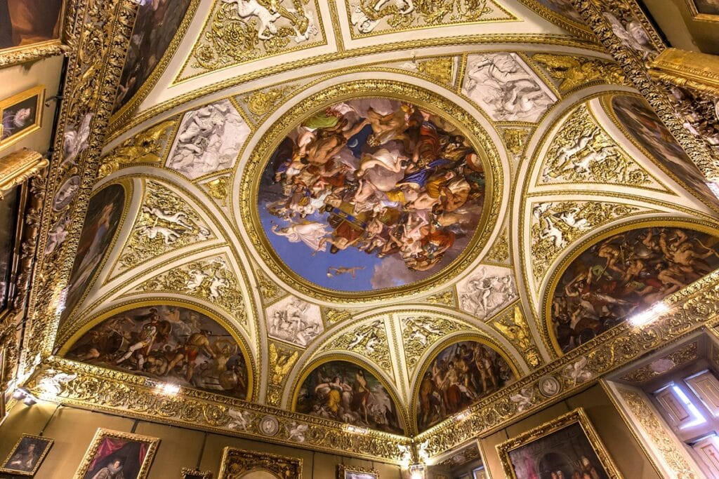 plafond dans le palais Pitti