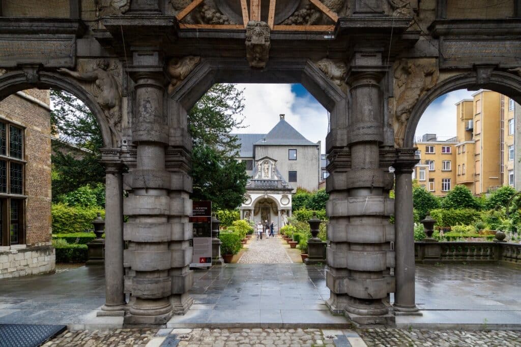 maison Rubens détail portique