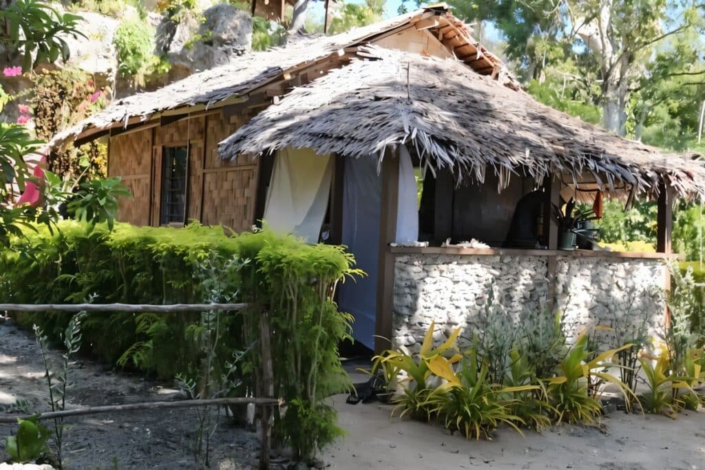 Bungalow d'architecture traditionnelle au Vanuatu