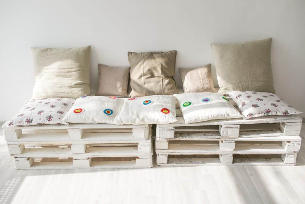 banquette enfant en palette