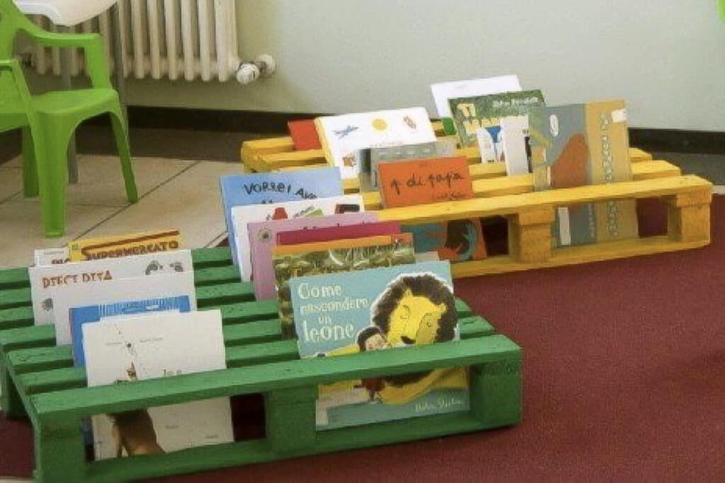 bibliothèque enfant en palette