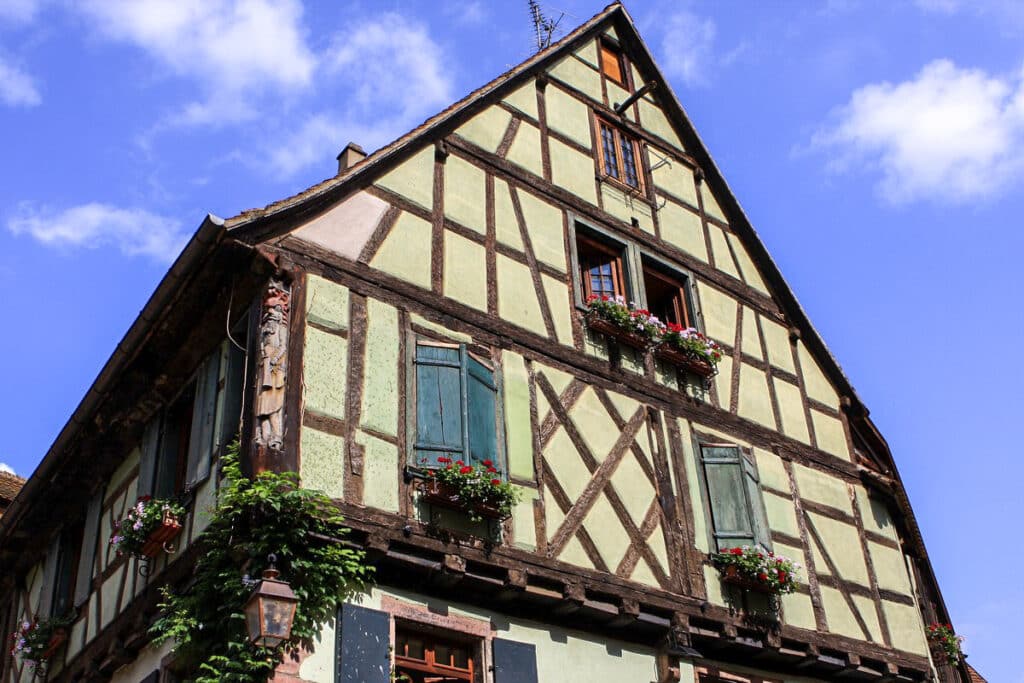 façade de maison à pans de bois à Riquewihr