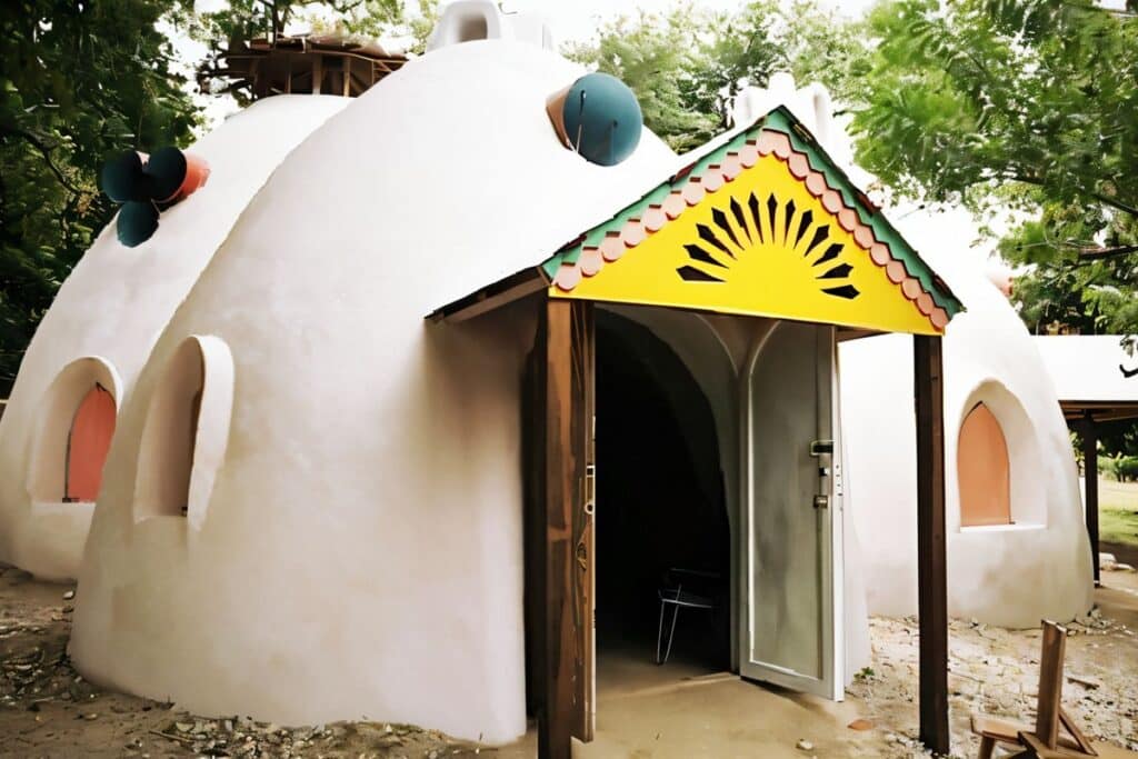 maison super adobe haiti