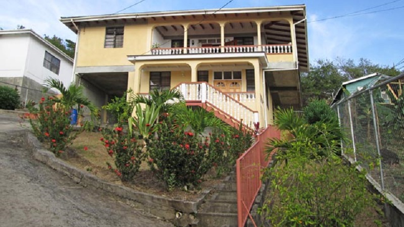 maison traditionnelle dominique