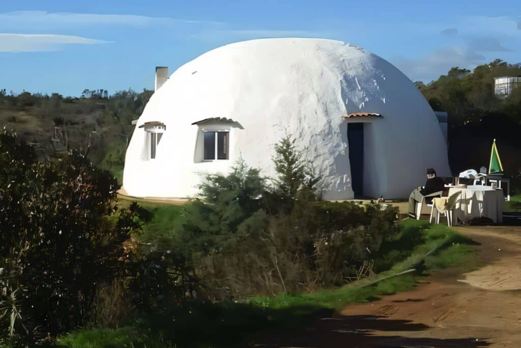 maison en forme d'igloo au Portugal