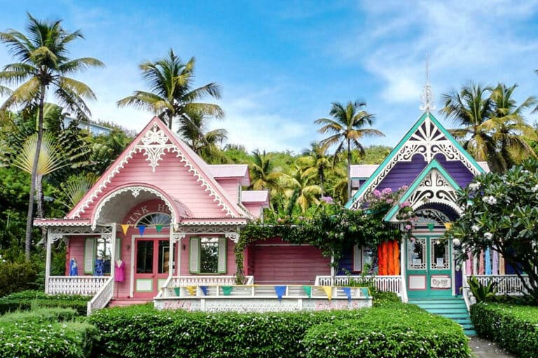 maisons de style gingerbread sur l'île Moustique