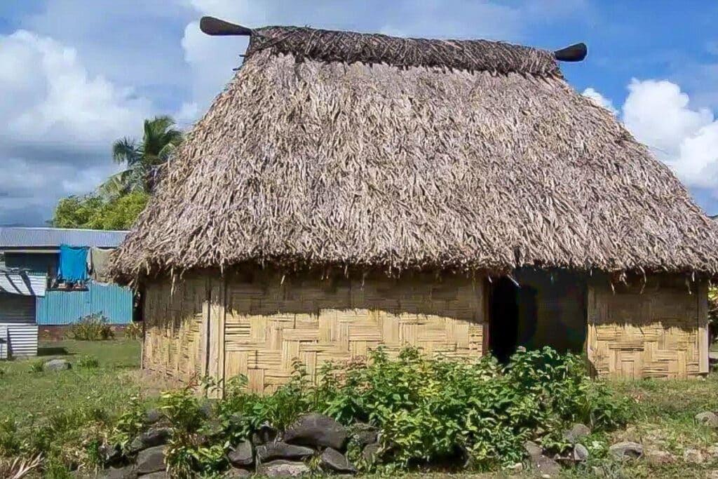Bure traditionnelle des Fidji