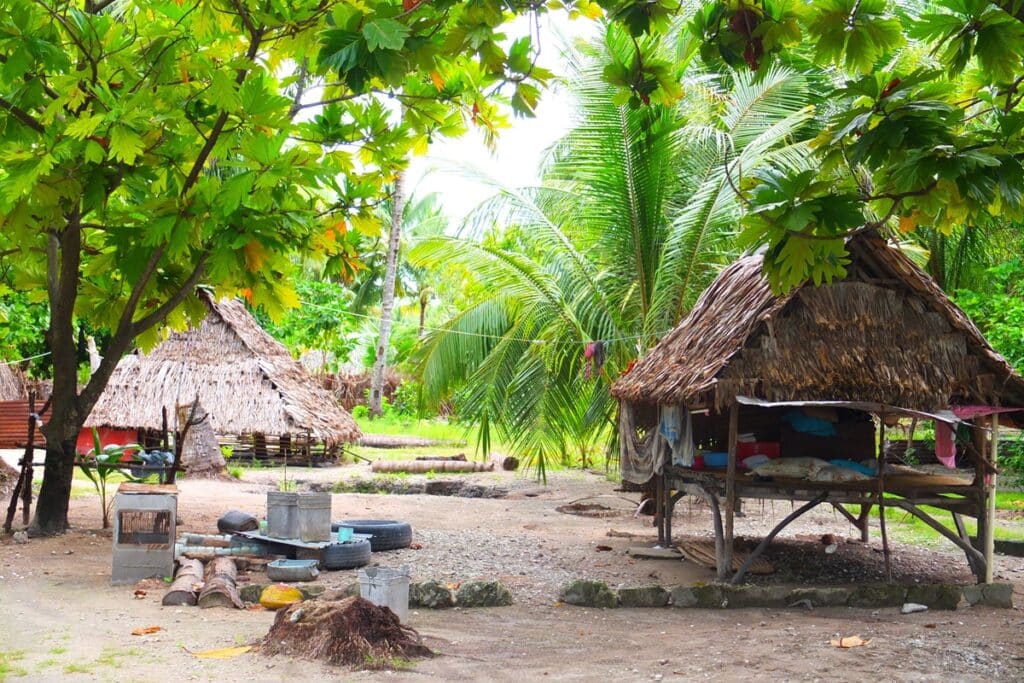 maisons traditionnelles des Kiribati