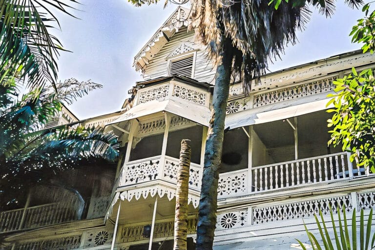 Hôtel Oloffson : une magnifique maison gingerbread en Haïti