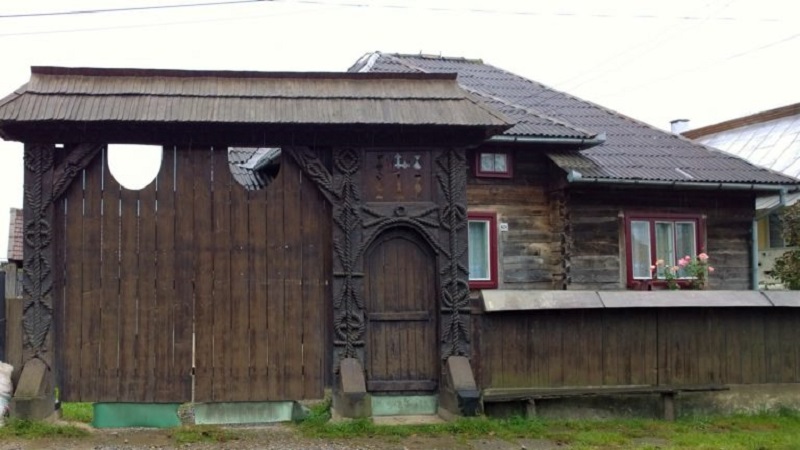 portail traditionel arménie