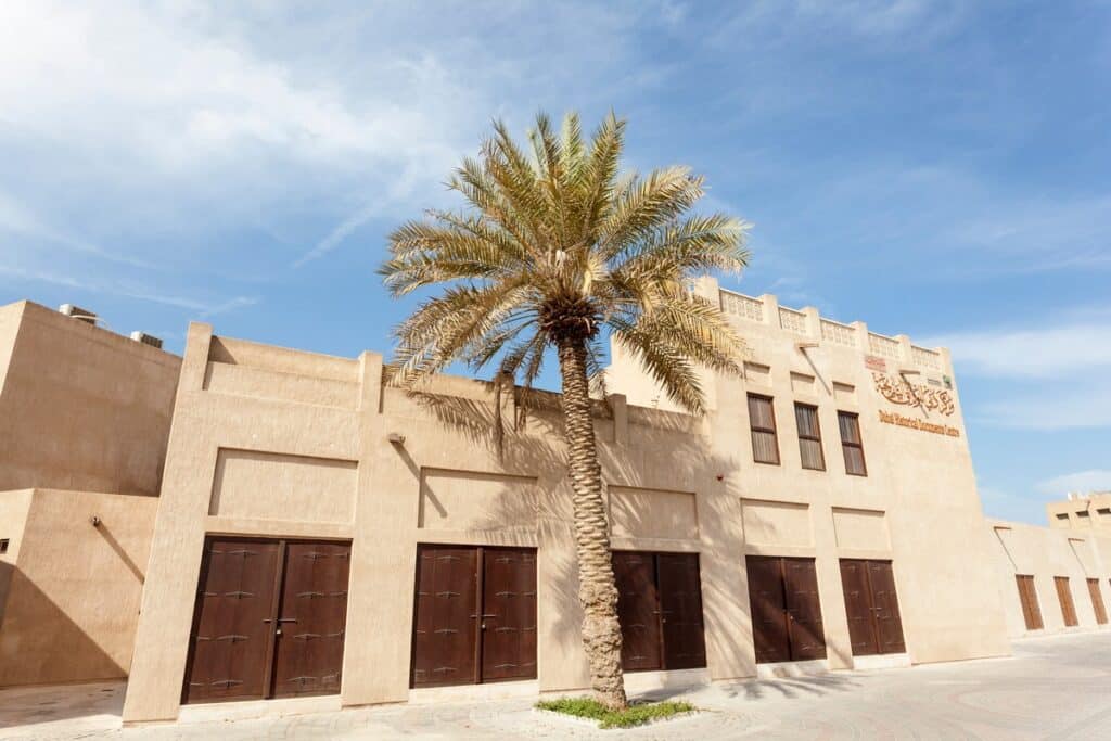 bâtiment historique Heritage Village à Dubaï