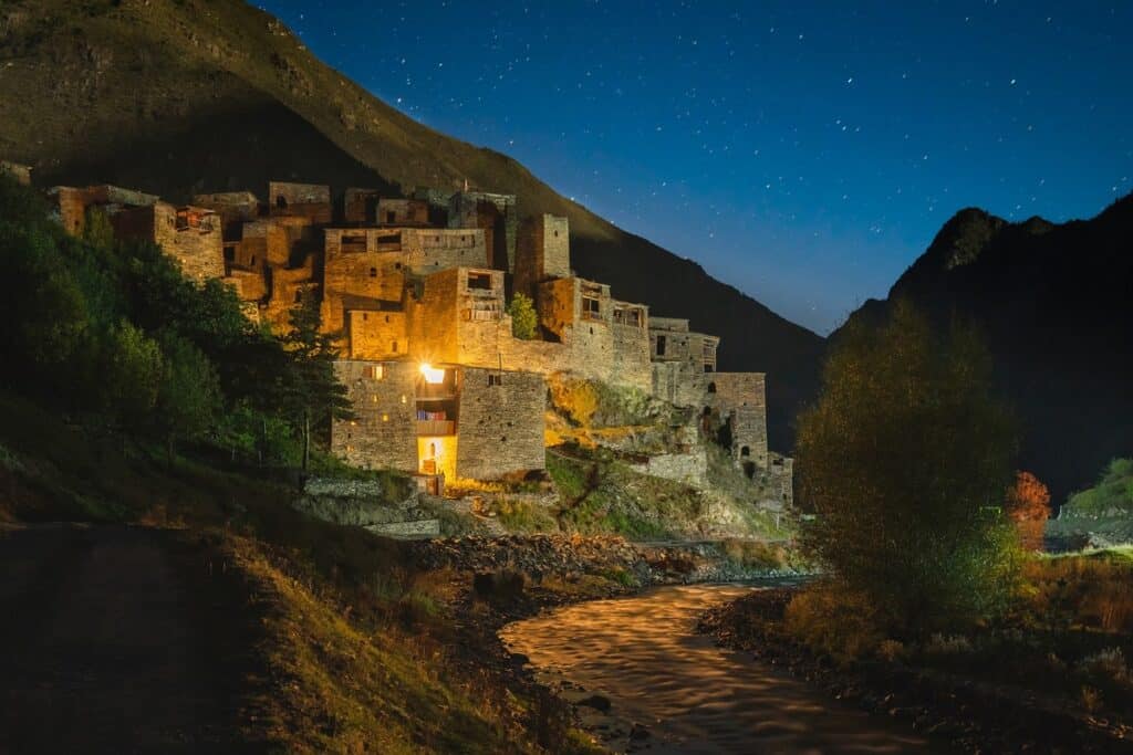 le village de Chatili de nuit