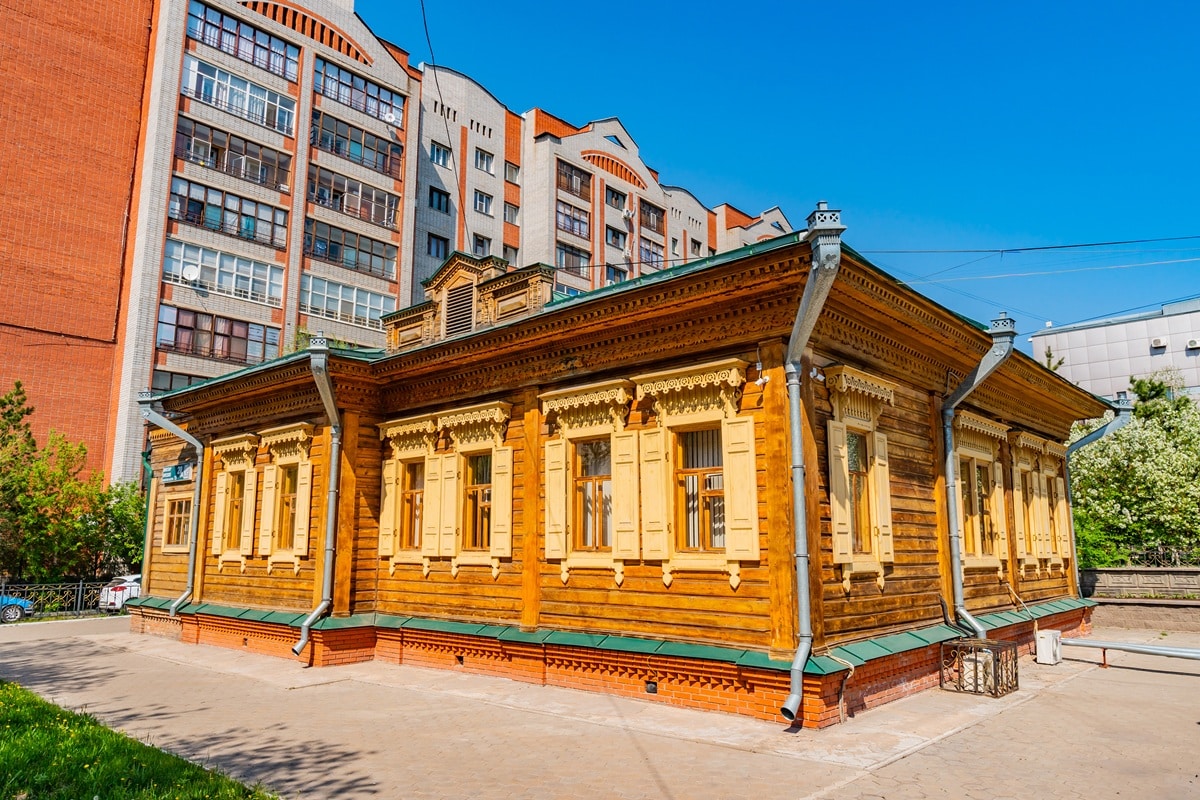 maisons de Saken Seifullin à Astana