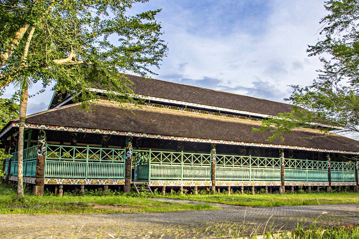maison longue dayak