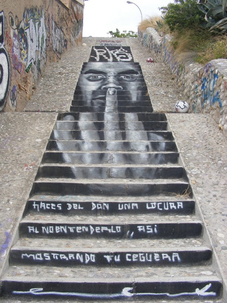graffiti sur escalier à Grenade