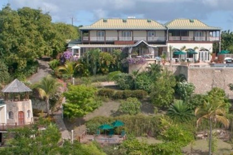 L’Anse aux Épines House