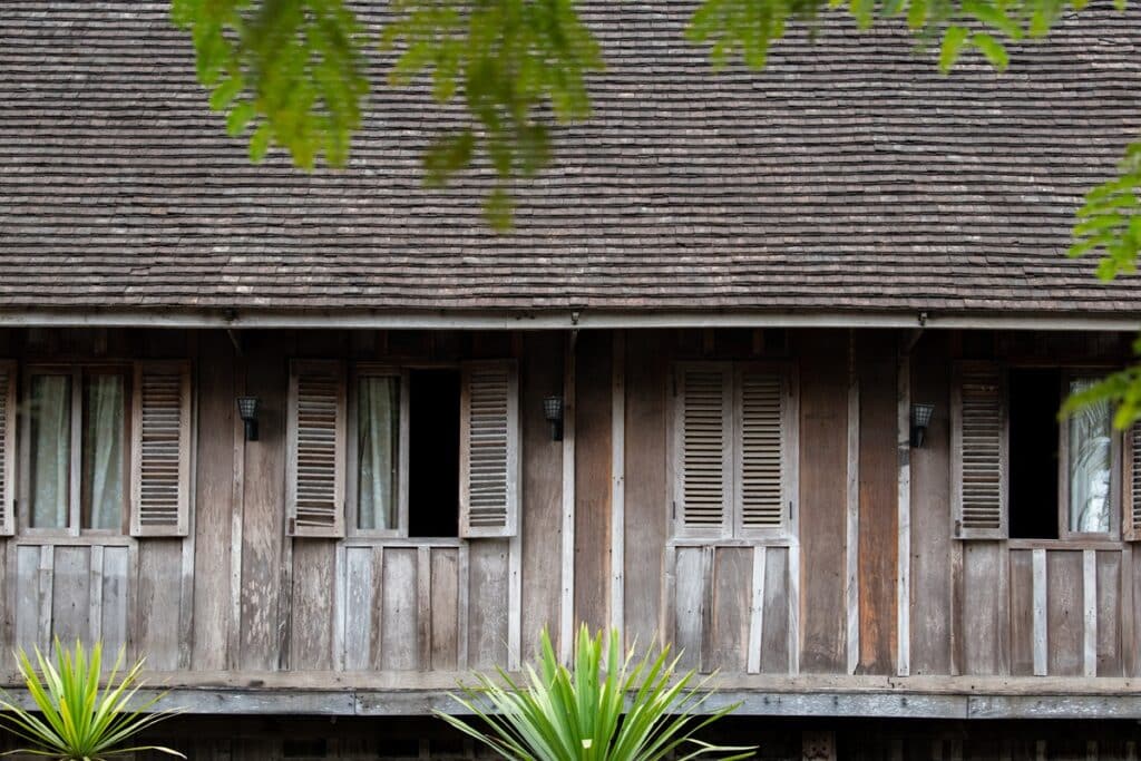 maison traditionnelle en bois de Luang Prabang