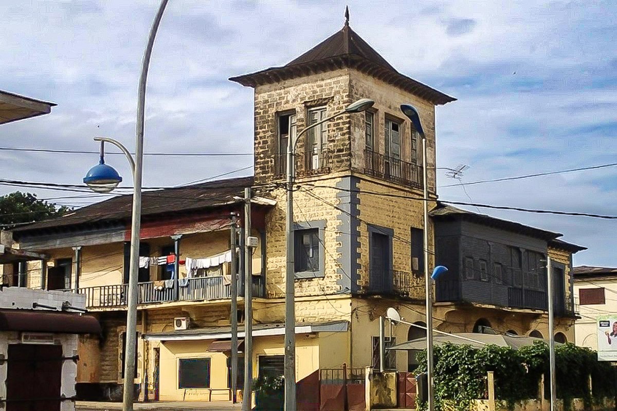 maison coloniale sur l'île de Bioko