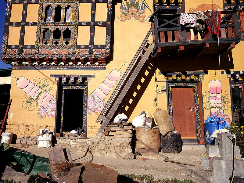 maison phallus bhoutan