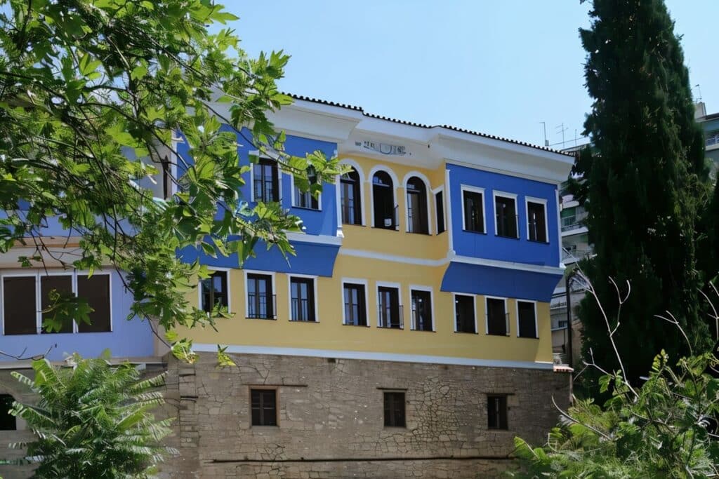 maison traditionnelle rénovée à Véria