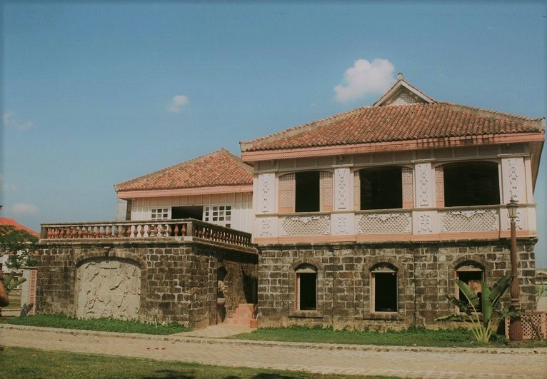 Get To Know The Architectural Styles Of Bahay Na Bato In Manila Metro