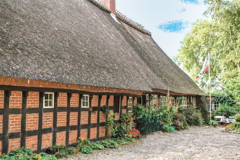 Fachhallenhaus