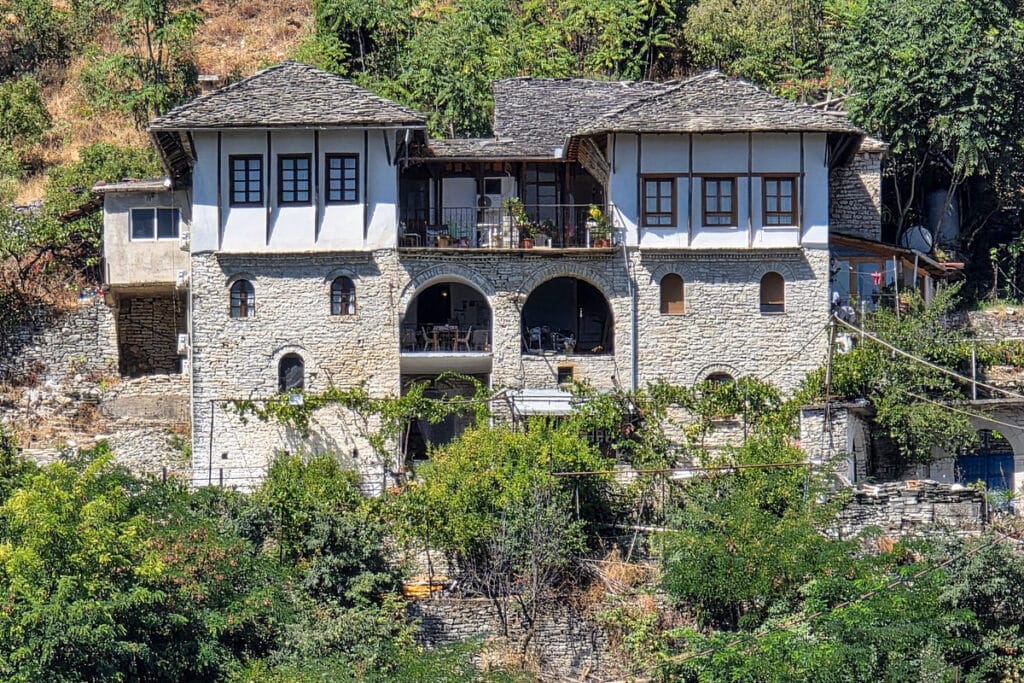 maisons traditionnelles de Gjirokastër