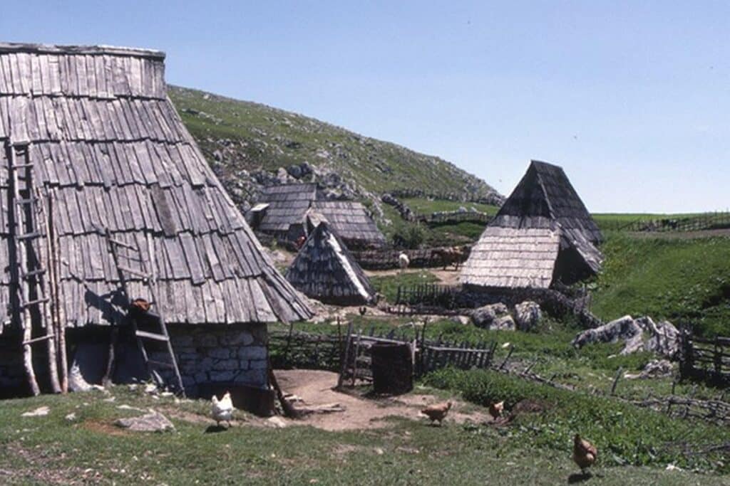 Les maisons traditionnelles de Kramari en Bosnie-Herzégovine