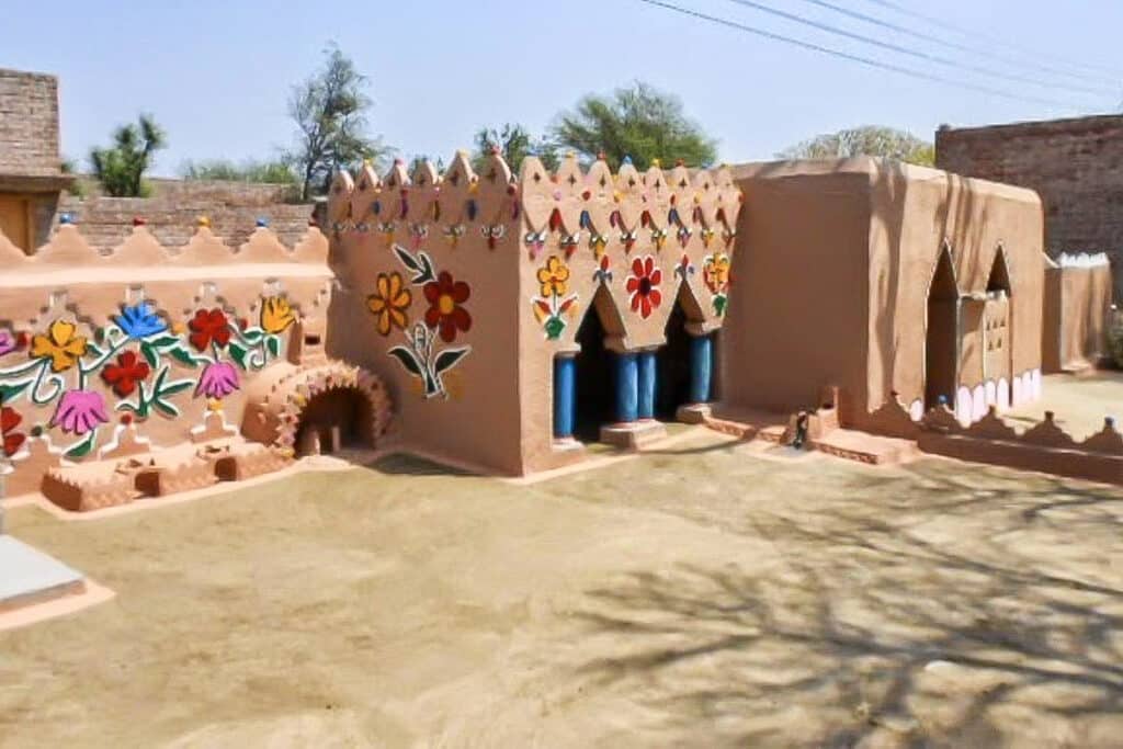 maison en terre crue avec cour à Thatta Kedona