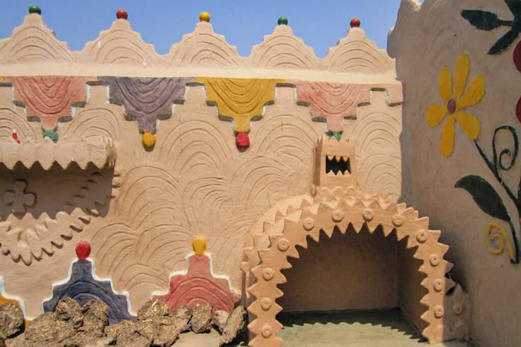 Thatta Kedona mur coloré