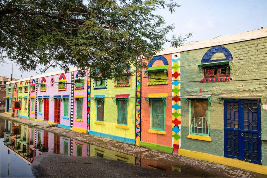 maisons colorées au Pakistan
