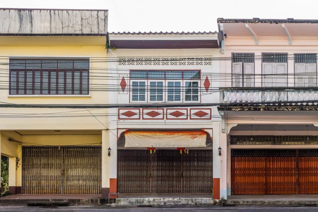 shophouses à Takua Pa en Thailande