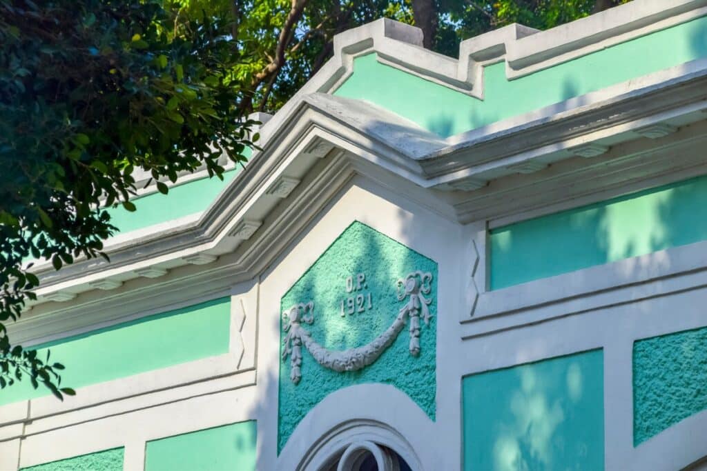 détail année de construction 1291 d'une taipa house