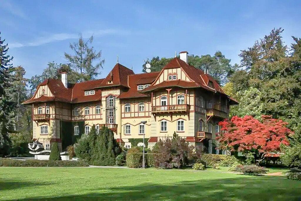 La villa Jestřabí