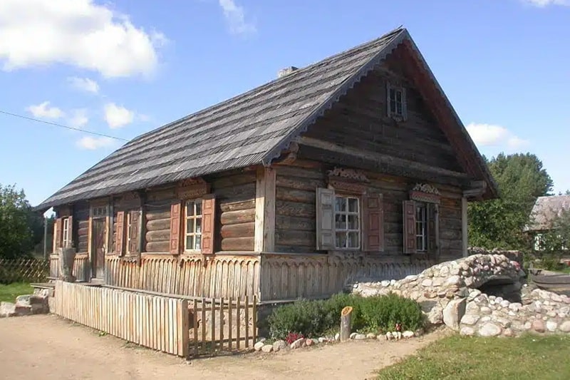 Slutisķi maison bois