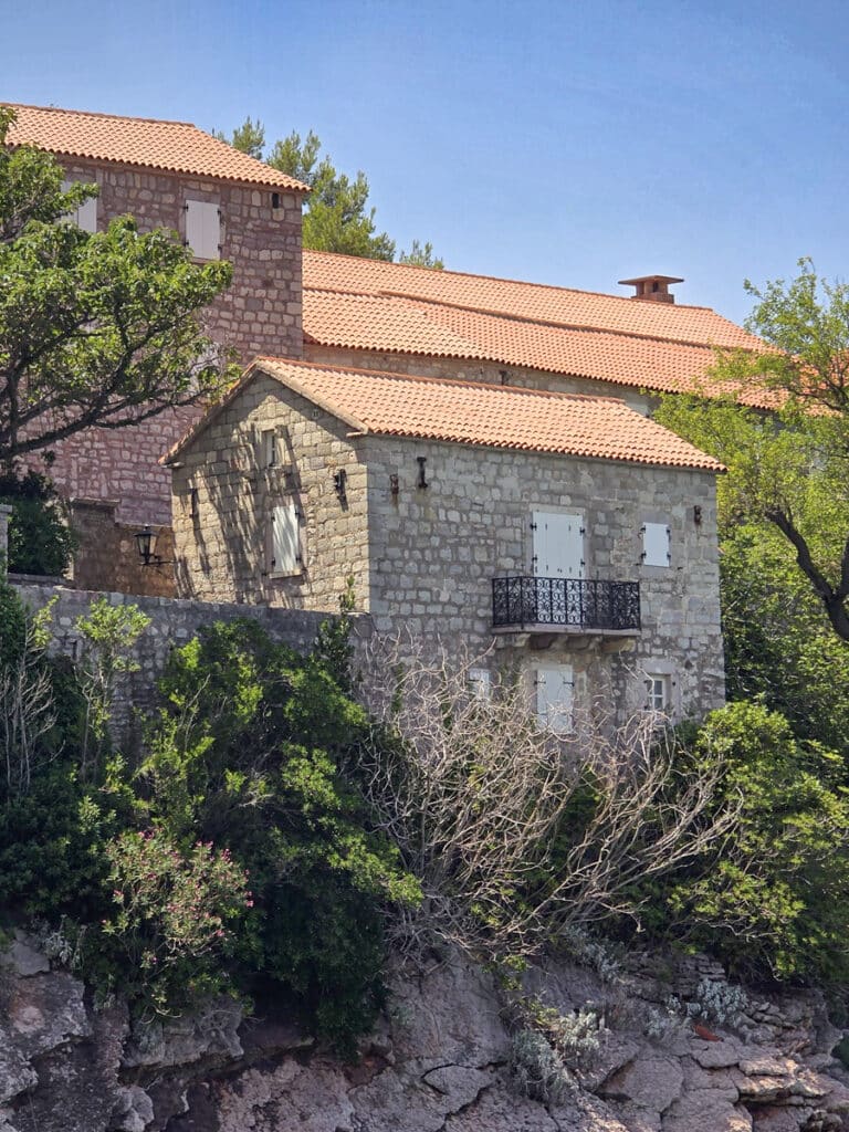 maisons en pierre de Sveti Stefan