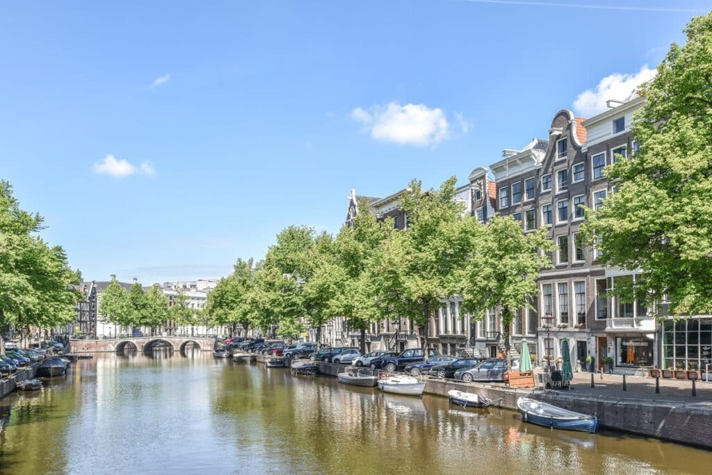 quais et maisons de canal à Amsterdam