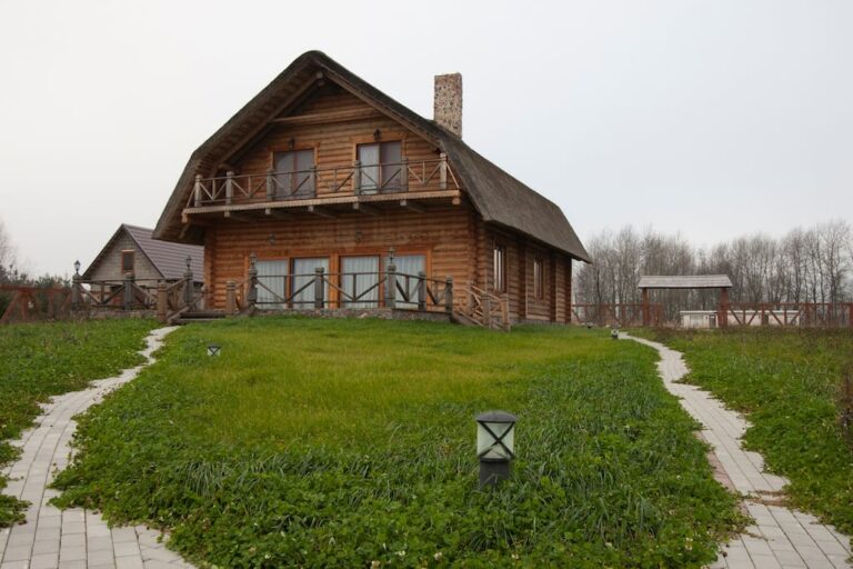 belle maison bois lituanie