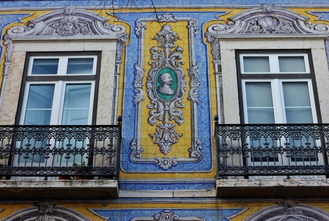 bâtiments mosaïque et art de rue Lisbonne