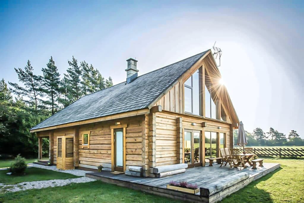 Maison en rondins contemporaine en Estonie