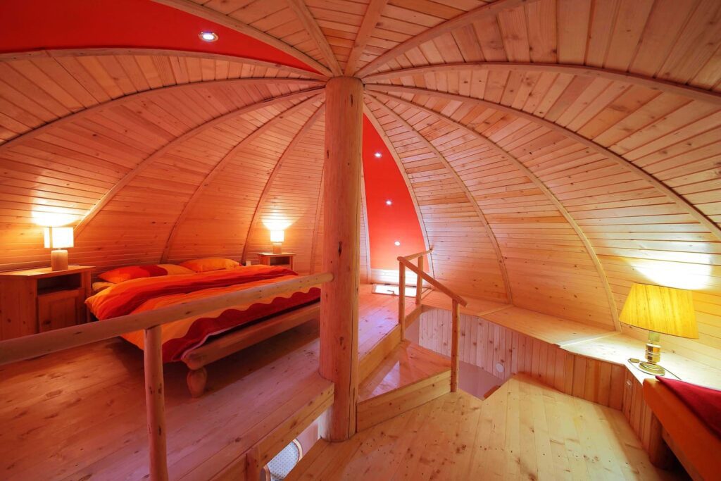 intérieur maison champignon monténegro