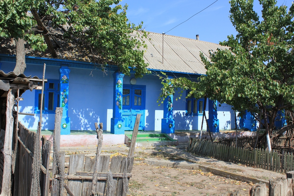maisons colorées moldavie