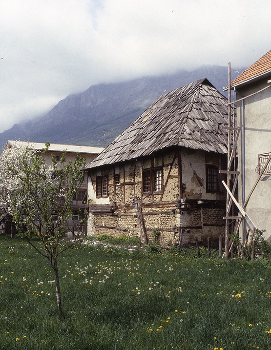 maisons traditionnelles de Gusinje