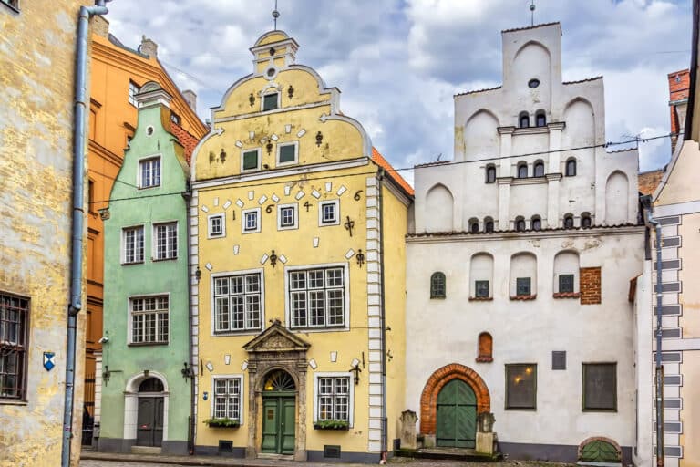 trois frères de riga