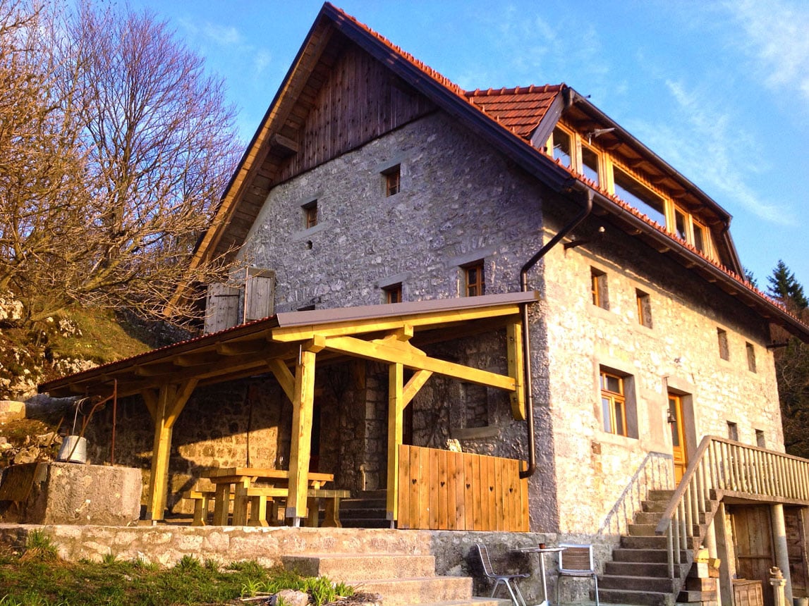 Maison traditionnelle de karst en Slovénie