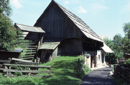 Maisons traditionnelles à Studor