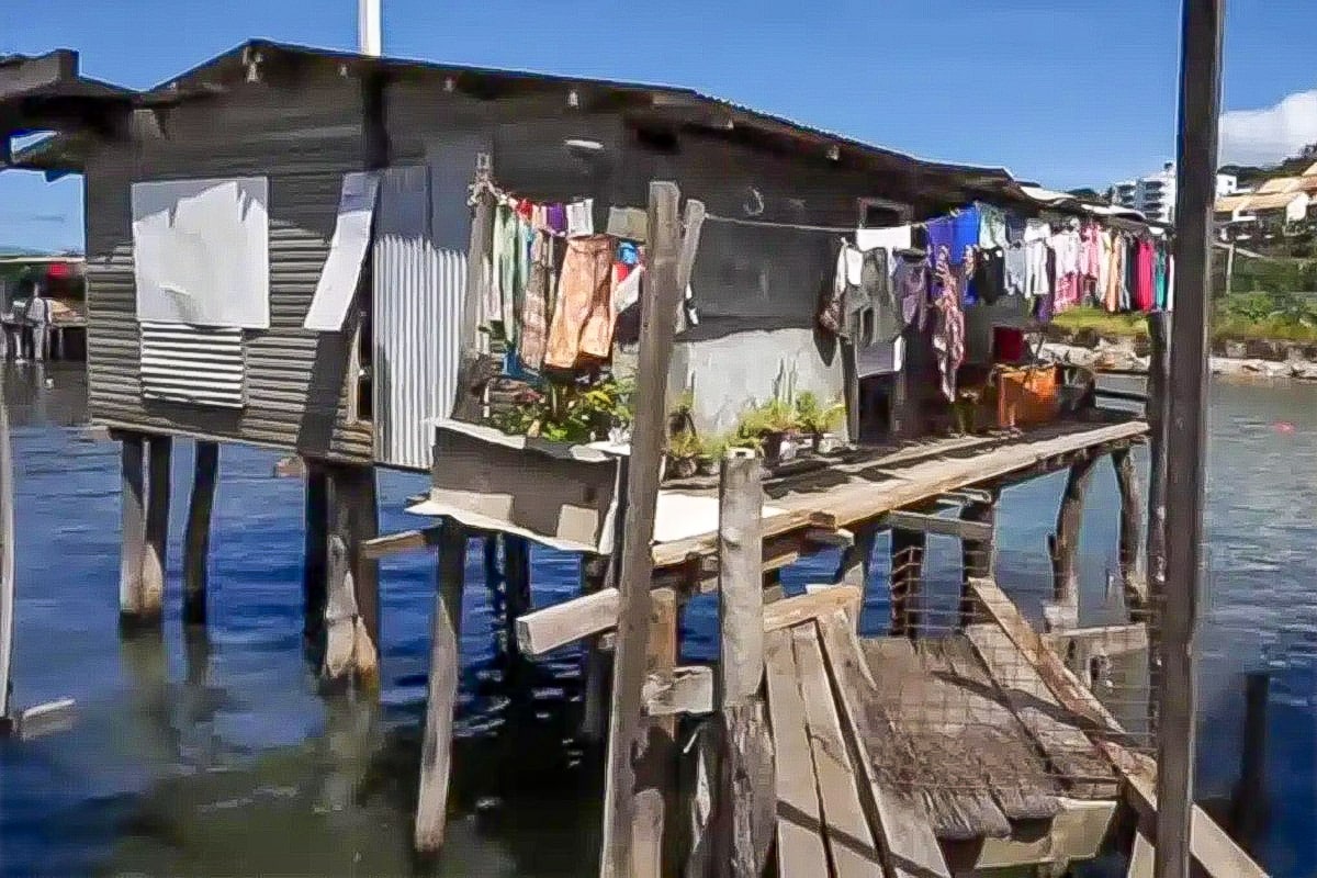maison sur pilotis à POrt Moresby