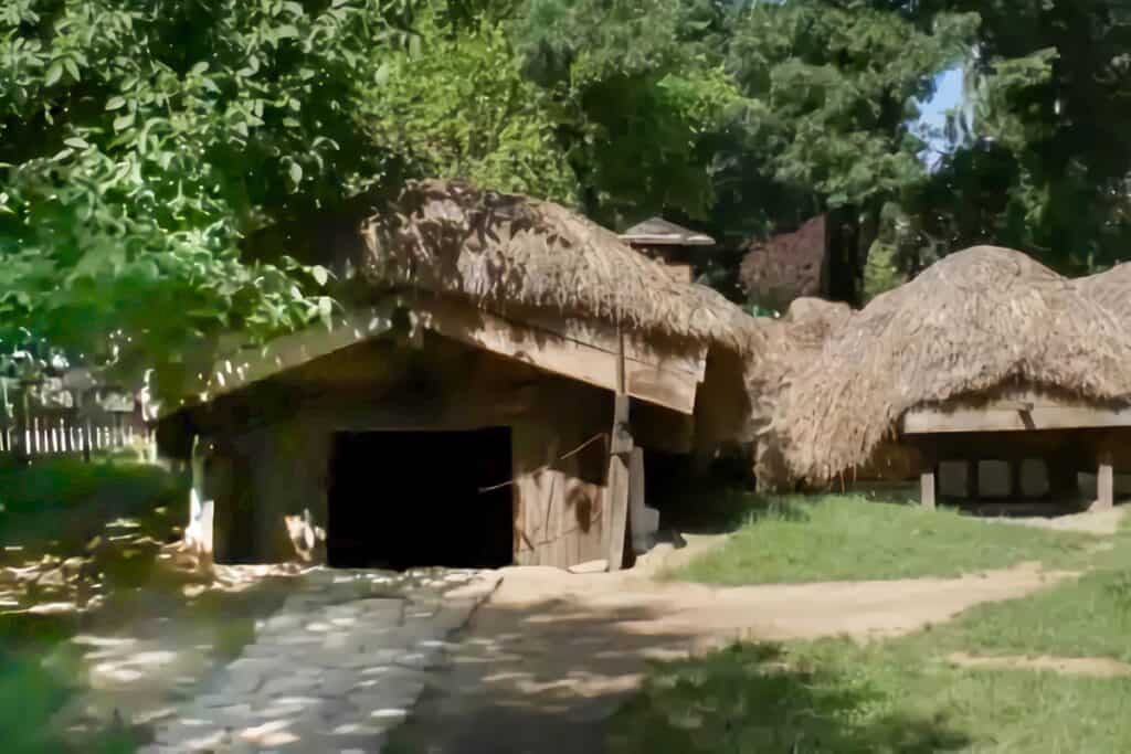 maison semi souterraine en Roumanie